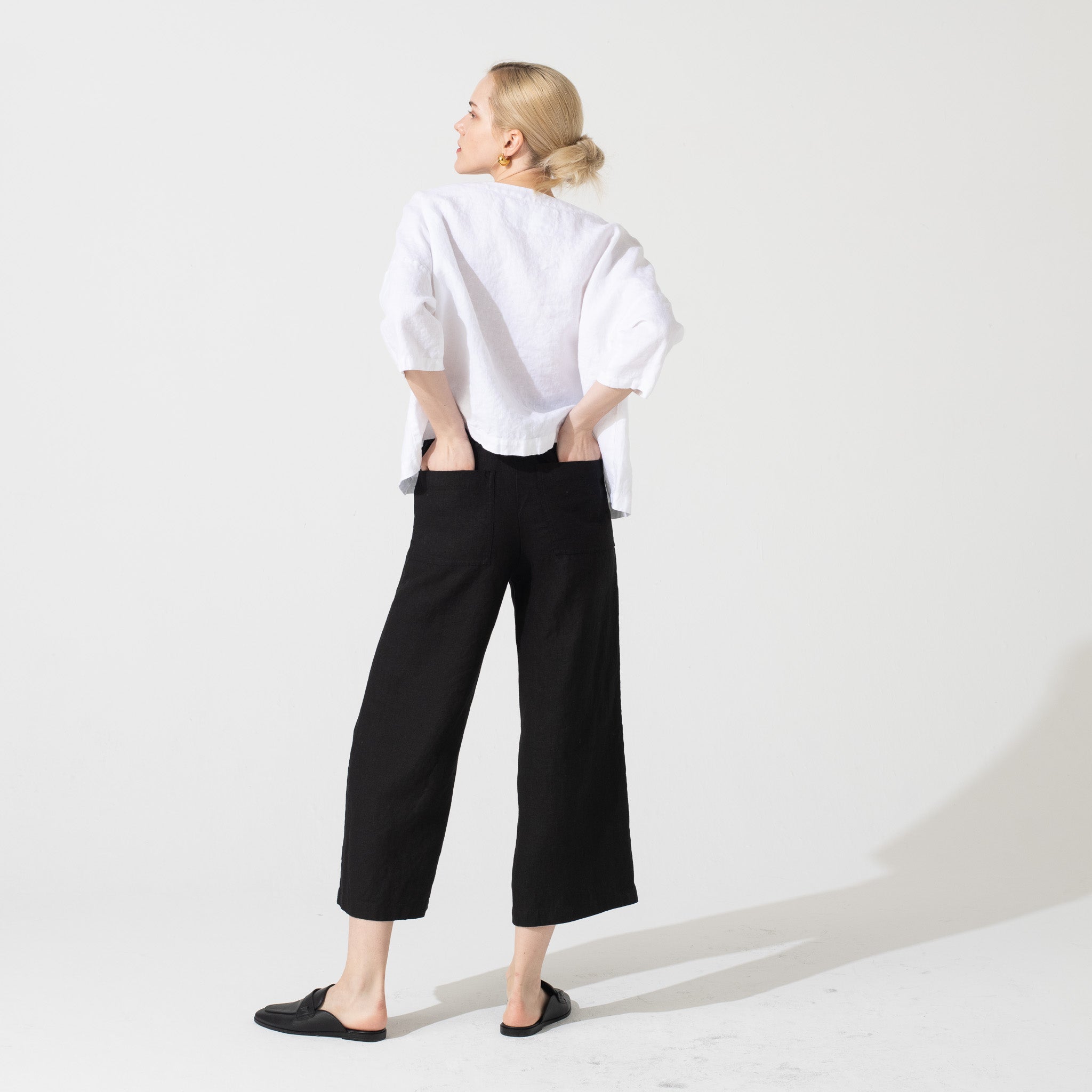 R: PUGLIA fitted linen pants in Black