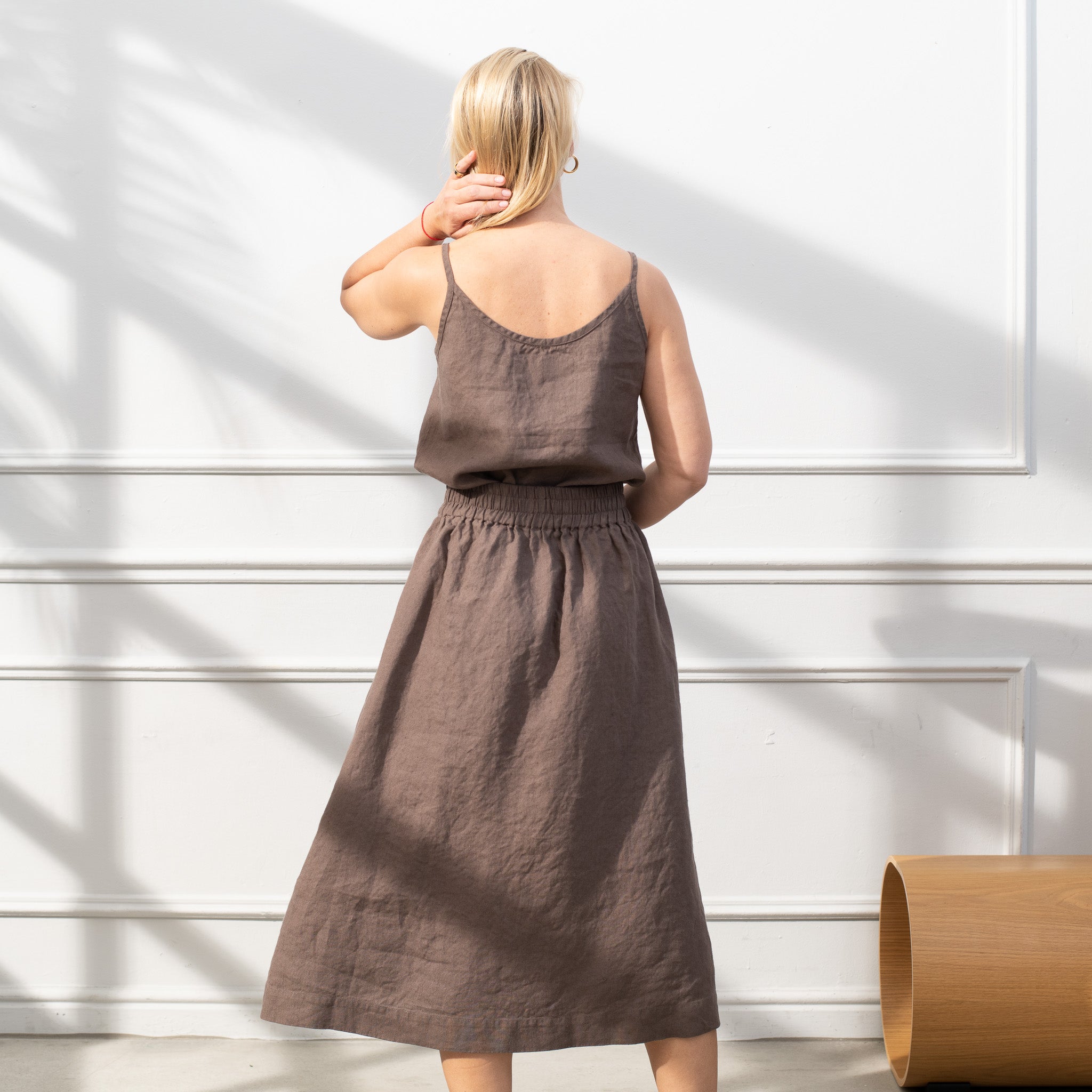 SION gathered linen skirt in Chocolate