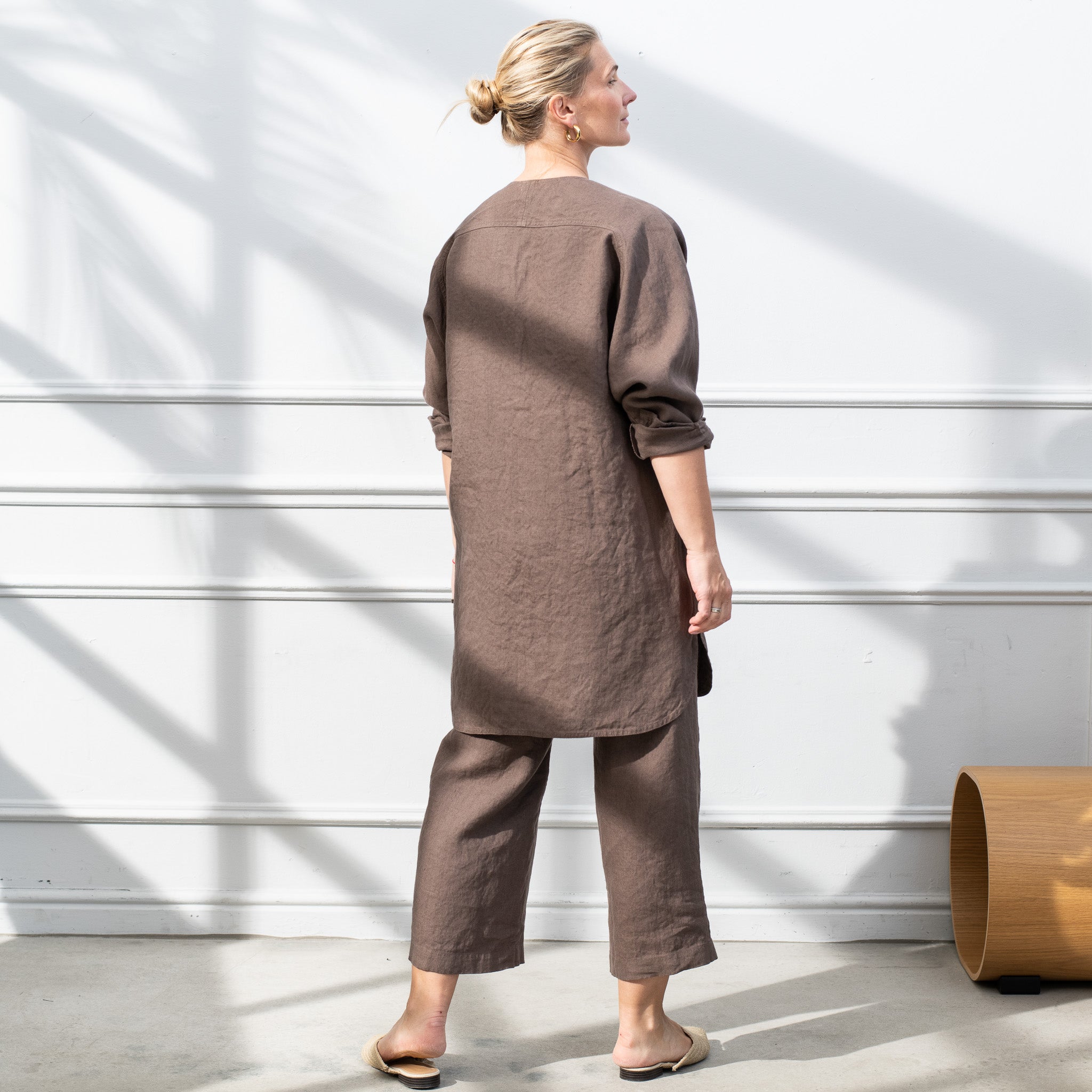 LIVORNO oversized linen shirt in CHOCOLATE – 2isenough