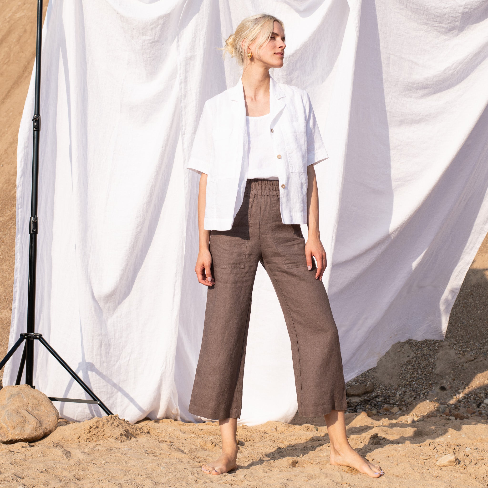PUGLIA fitted linen pants in Chocolate